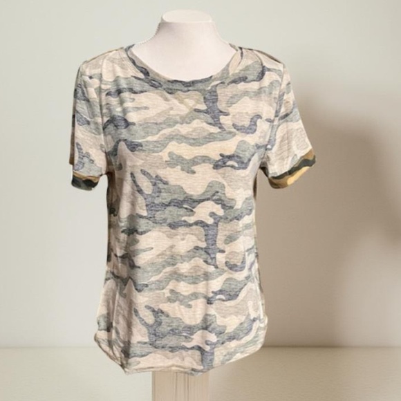 Camo T shirt Hem & Thread Camo 
outside stitching Size Medium NWT - Picture 3 of 13